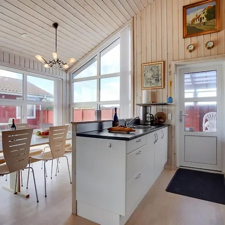 Karlsson - 500m From The Sea By Interhome
